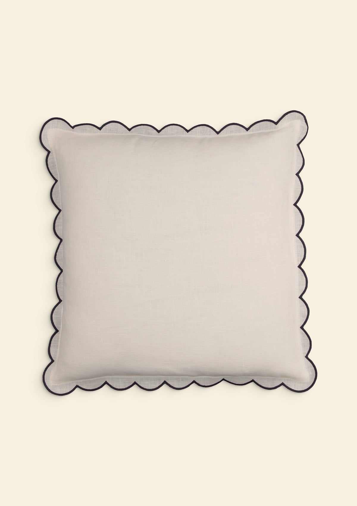 Le coussin carré en lin festonné Blanc & Bleu ardoise