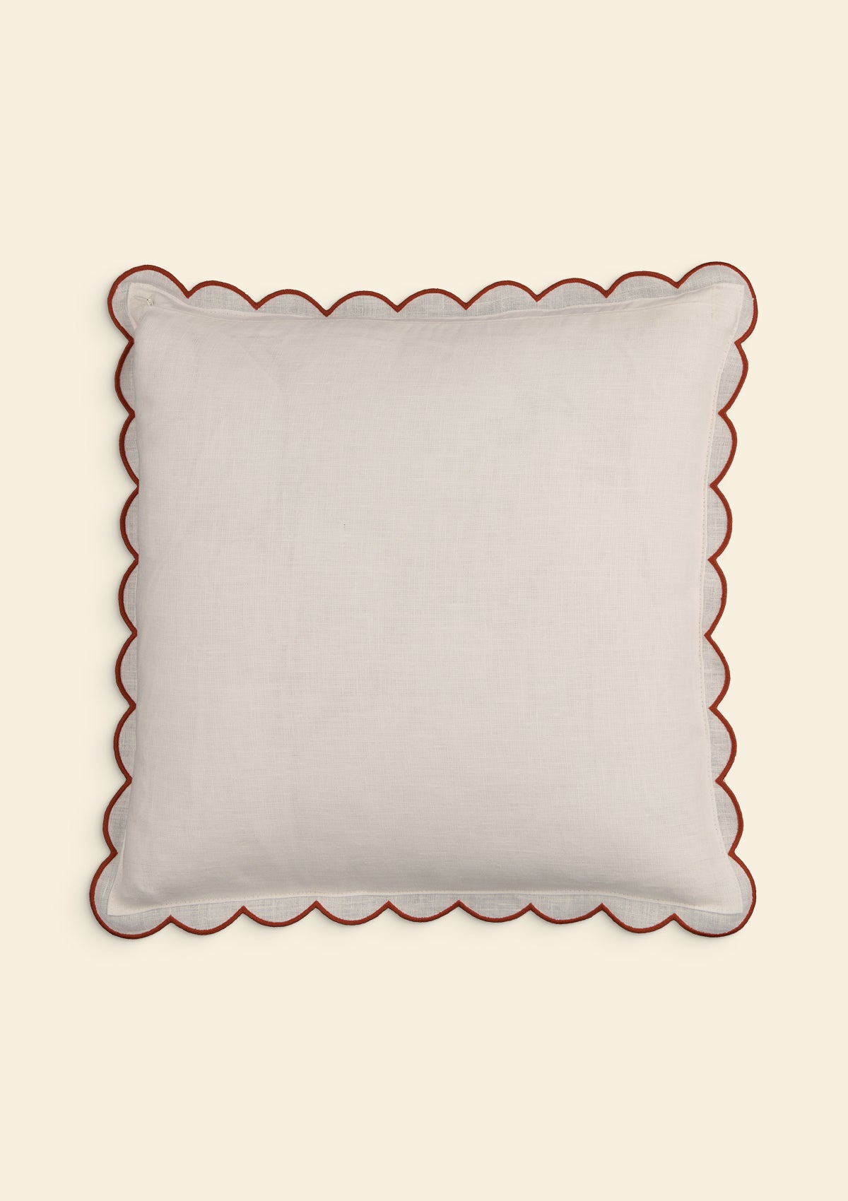 Le coussin carré en lin festonné Blanc & Tomette