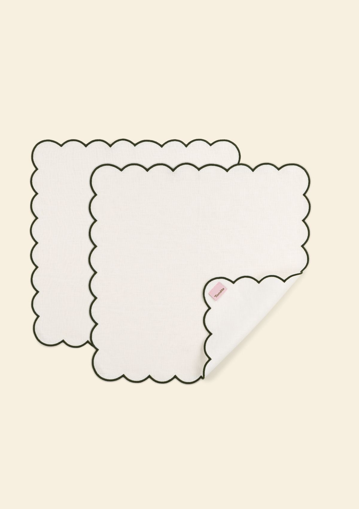 Les serviettes de table festonnées en lin Blanc & Vert forêt (lot de 2)