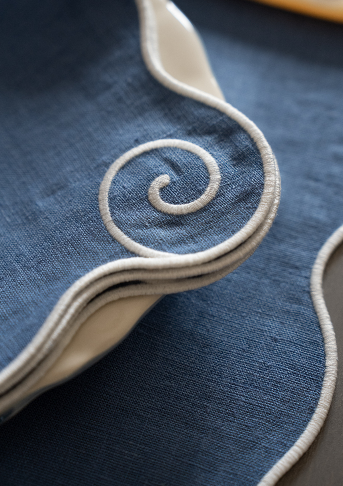 Volute Blue & White Linen Placemat