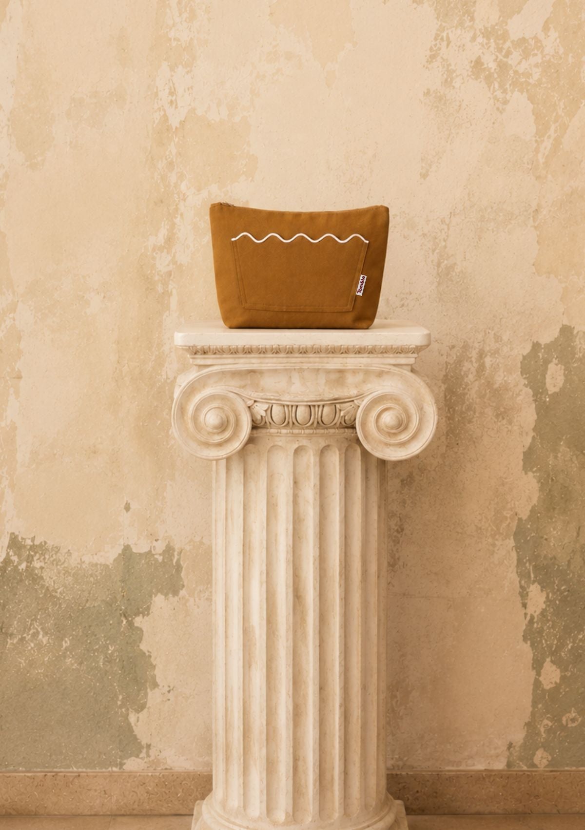 La pochette Ondes Ocre jaune & Blanc