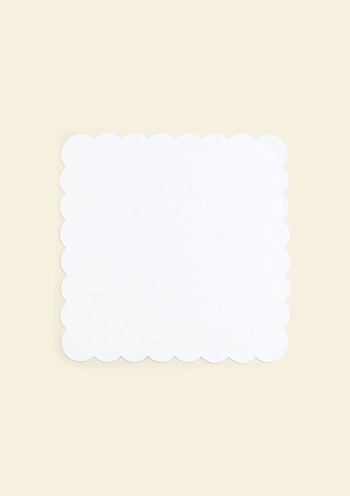 Scalloped white linen napkins (set of 2)