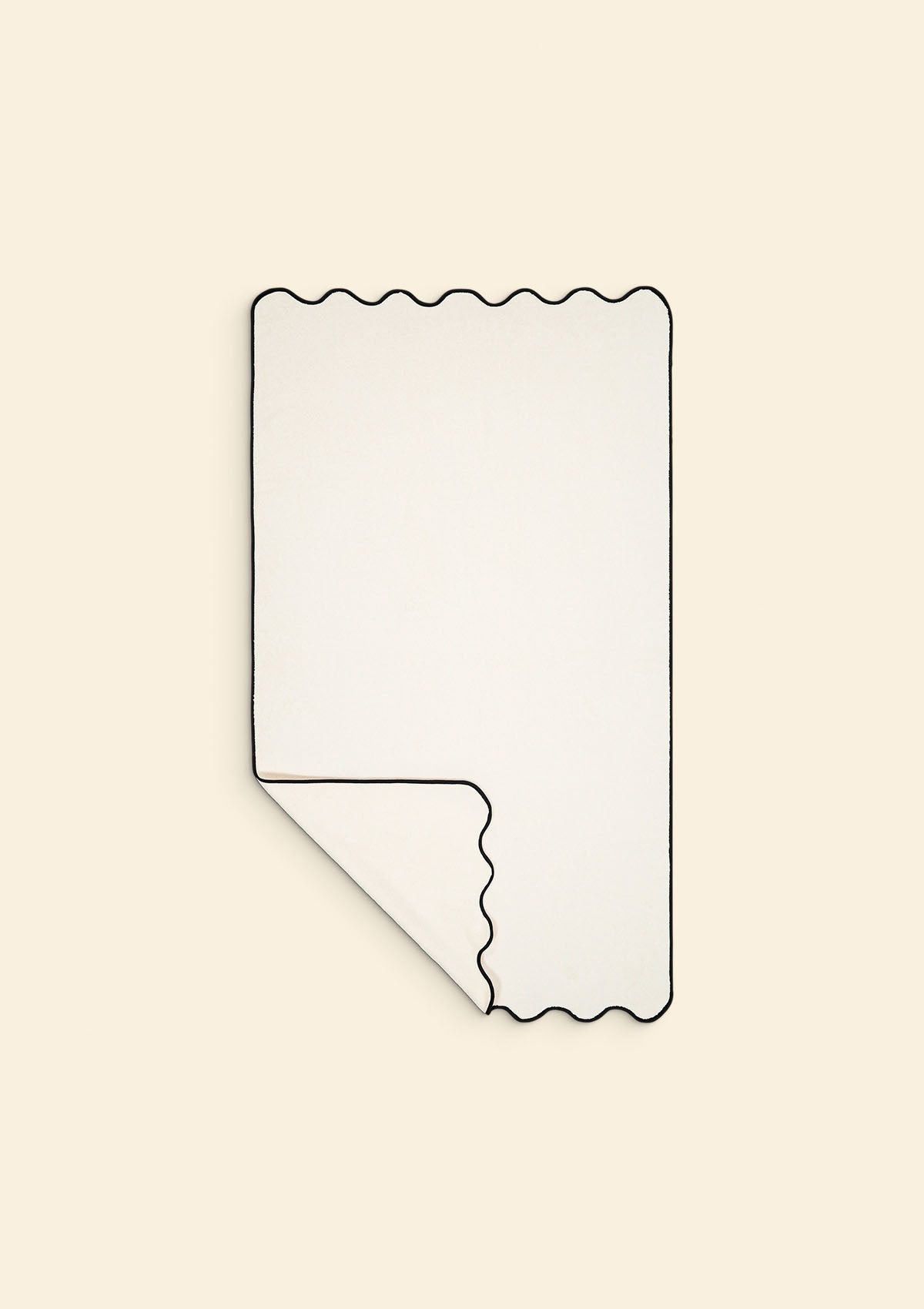 Le drap de bain ondulé en coton ivoire & noir