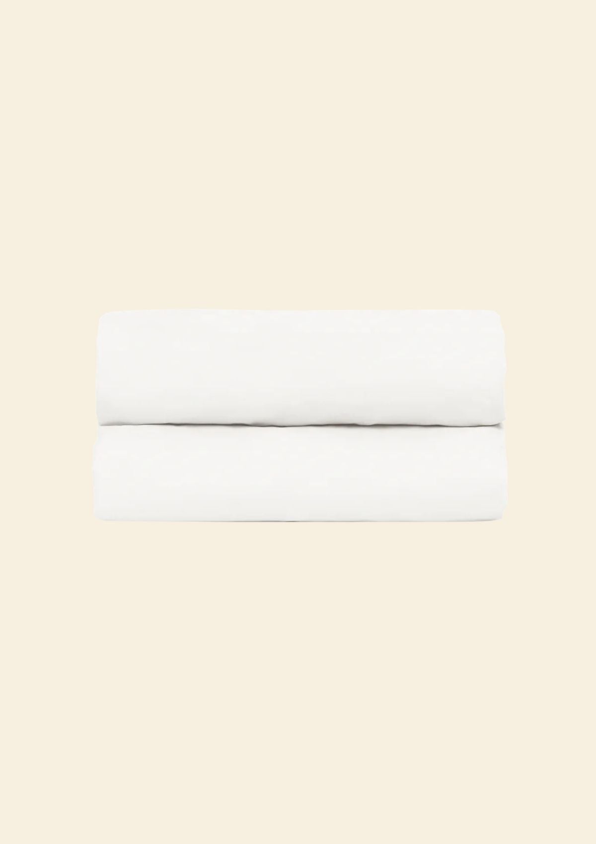 Le drap housse en percale de coton blanc