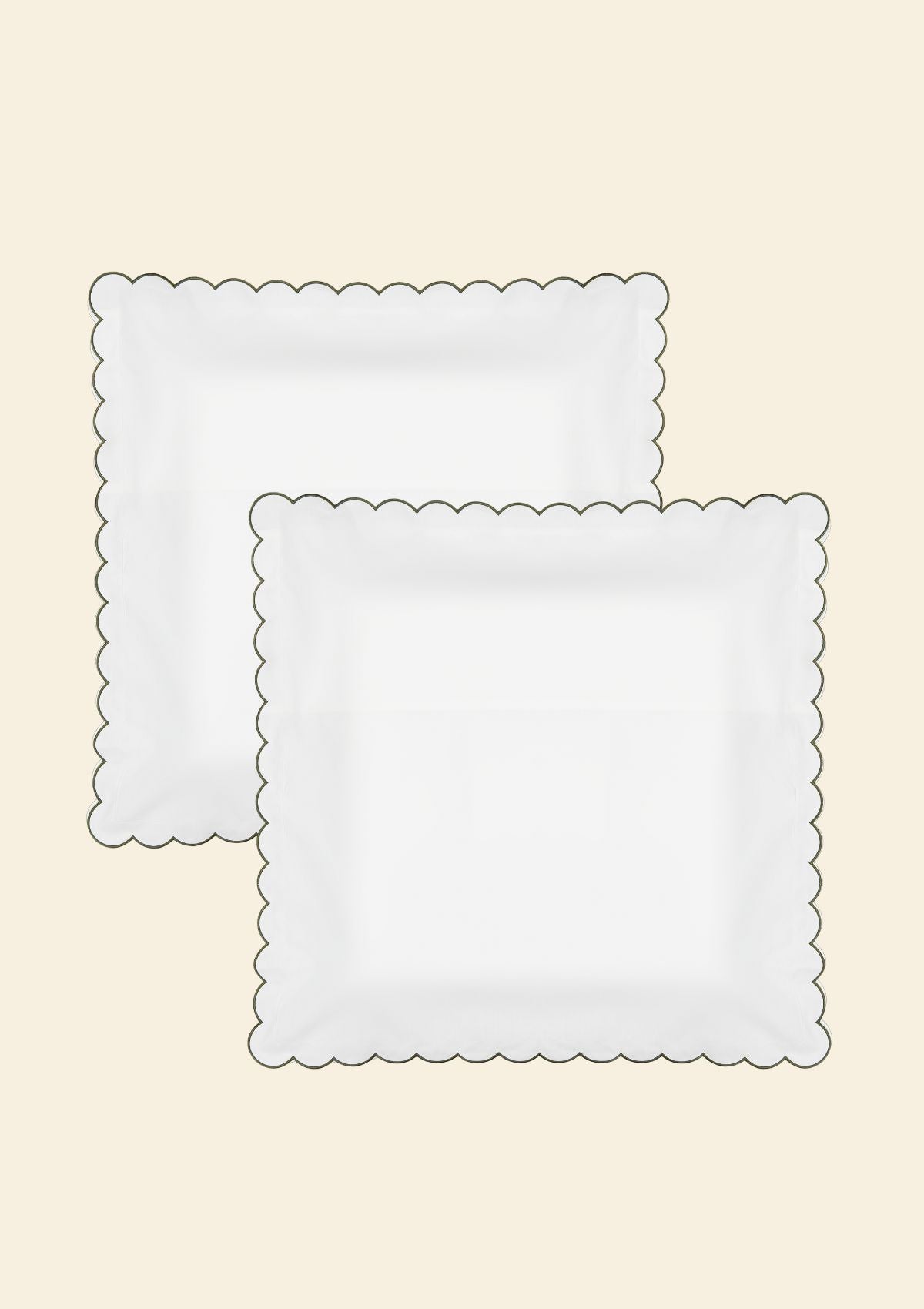 The scalloped bed set in white and forest green cotton percale