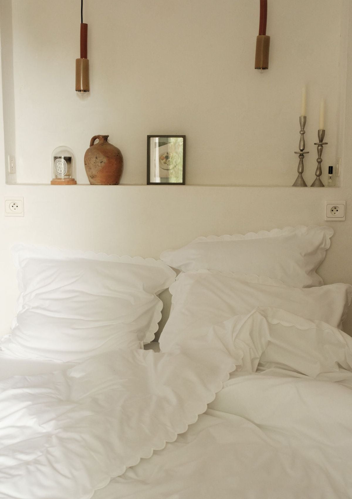 The scalloped duvet cover in white cotton percale