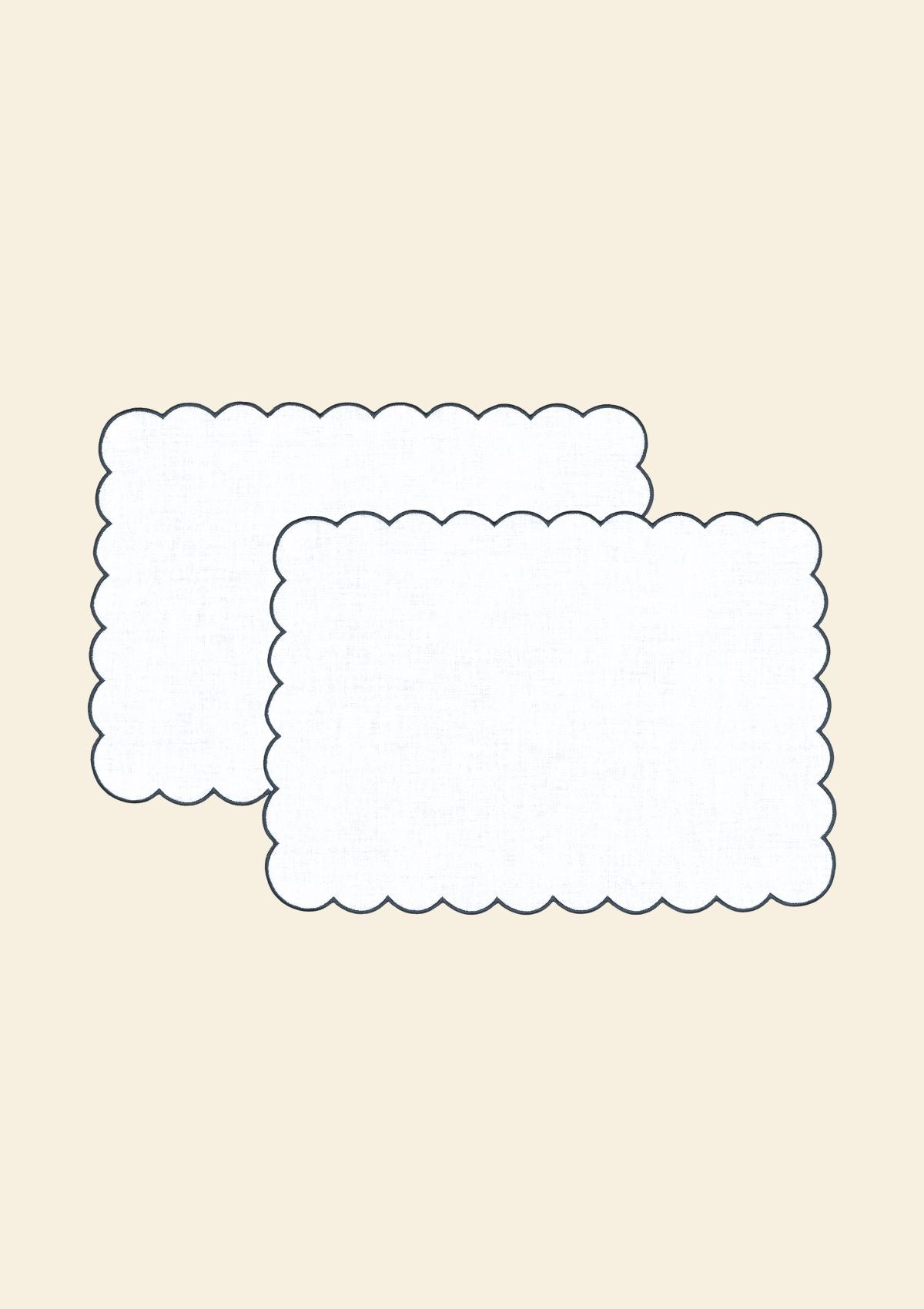 Les sets de table rectangulaires festonnés en lin Blanc & Bleu ardoise (lot de 2)