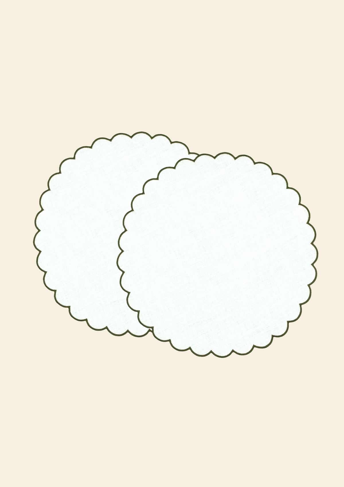 White & forest green scalloped round linen placemats (set of 2)