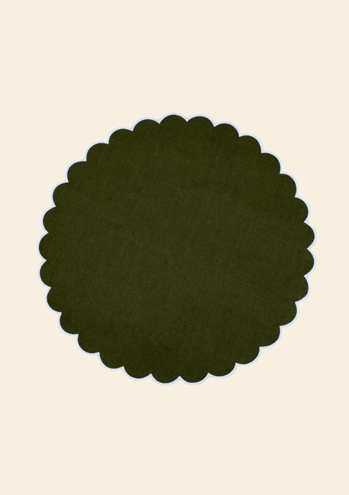 Round scalloped placemats in Forest green & White linen