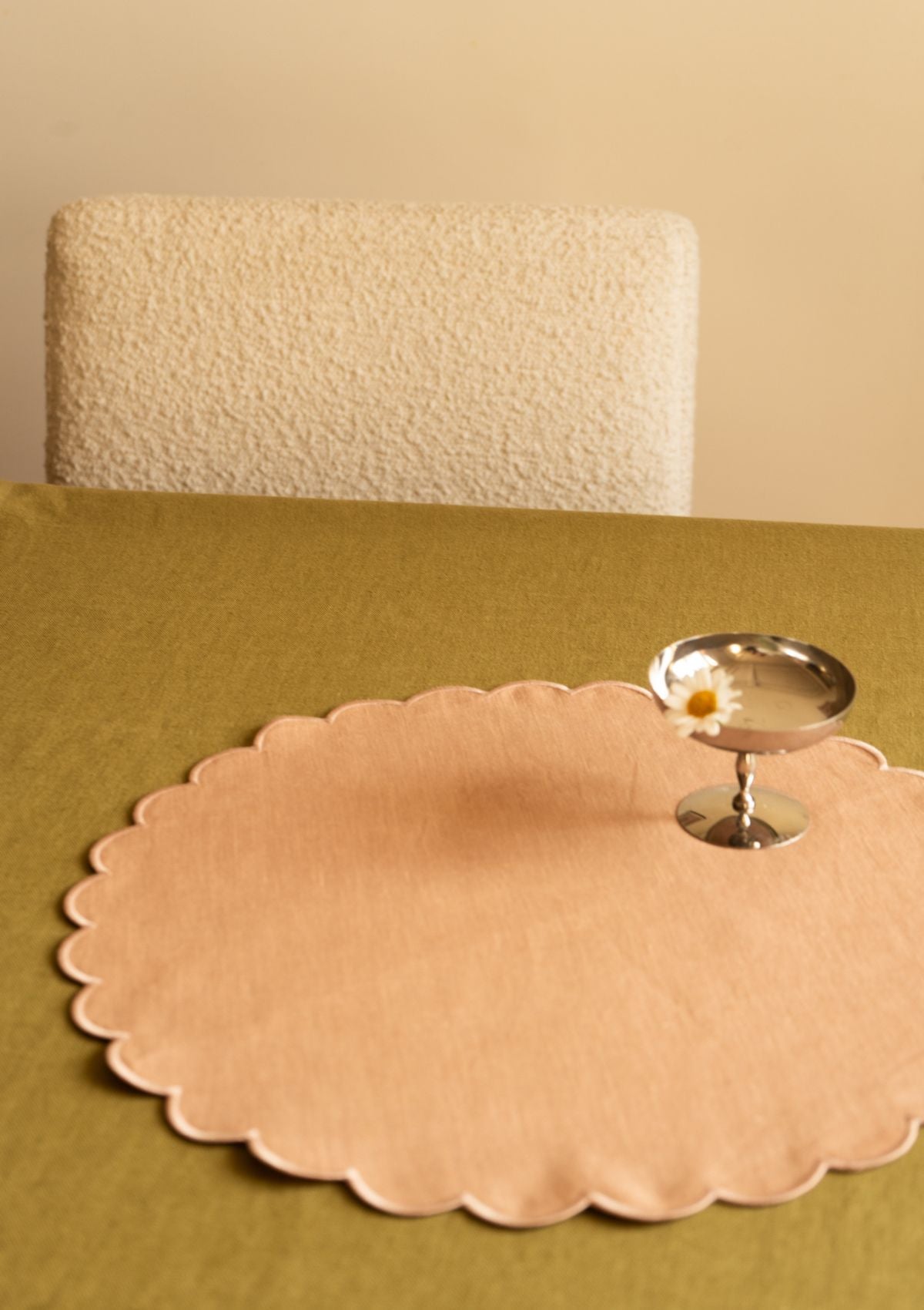 Scalloped round placemats in White & Pink blushed linen