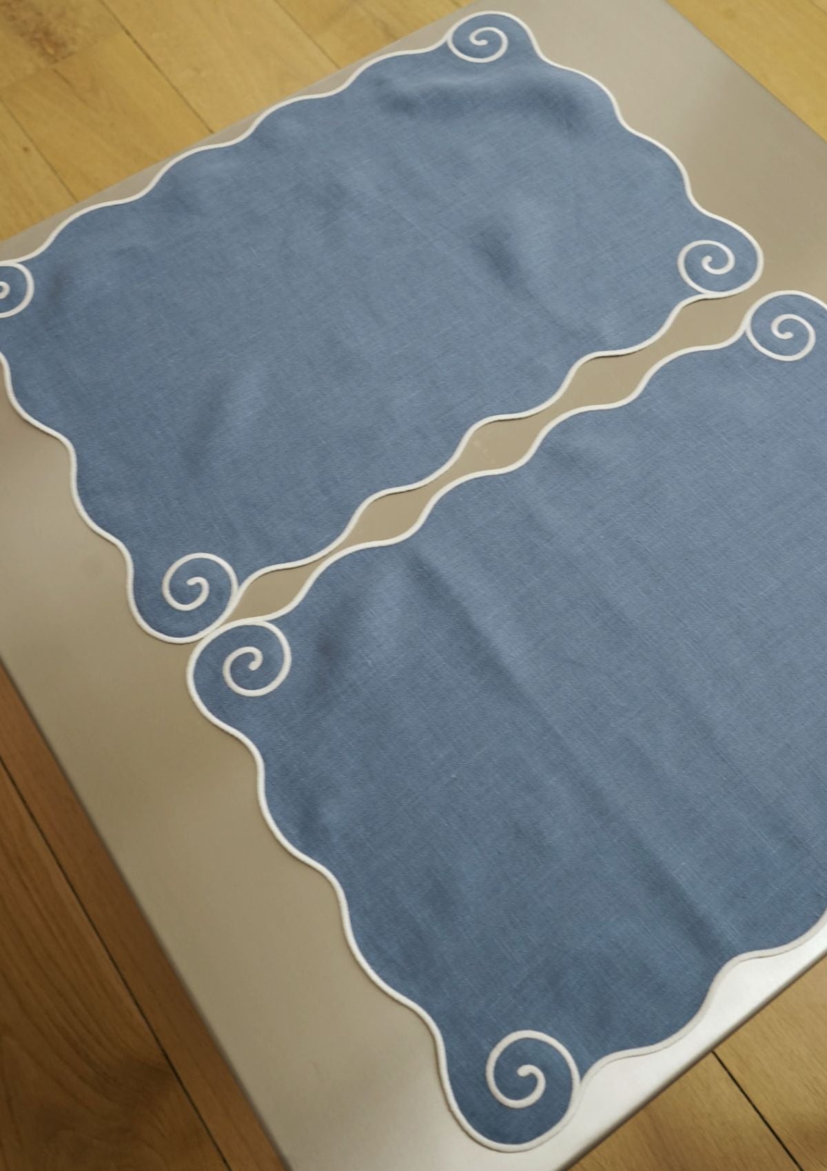 Volute Blue & White Linen Placemat