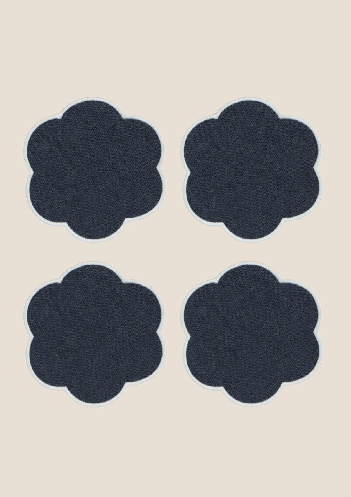 Les dessous de verre festonnés en lin Bleu ardoise & Blanc (lot de 4)