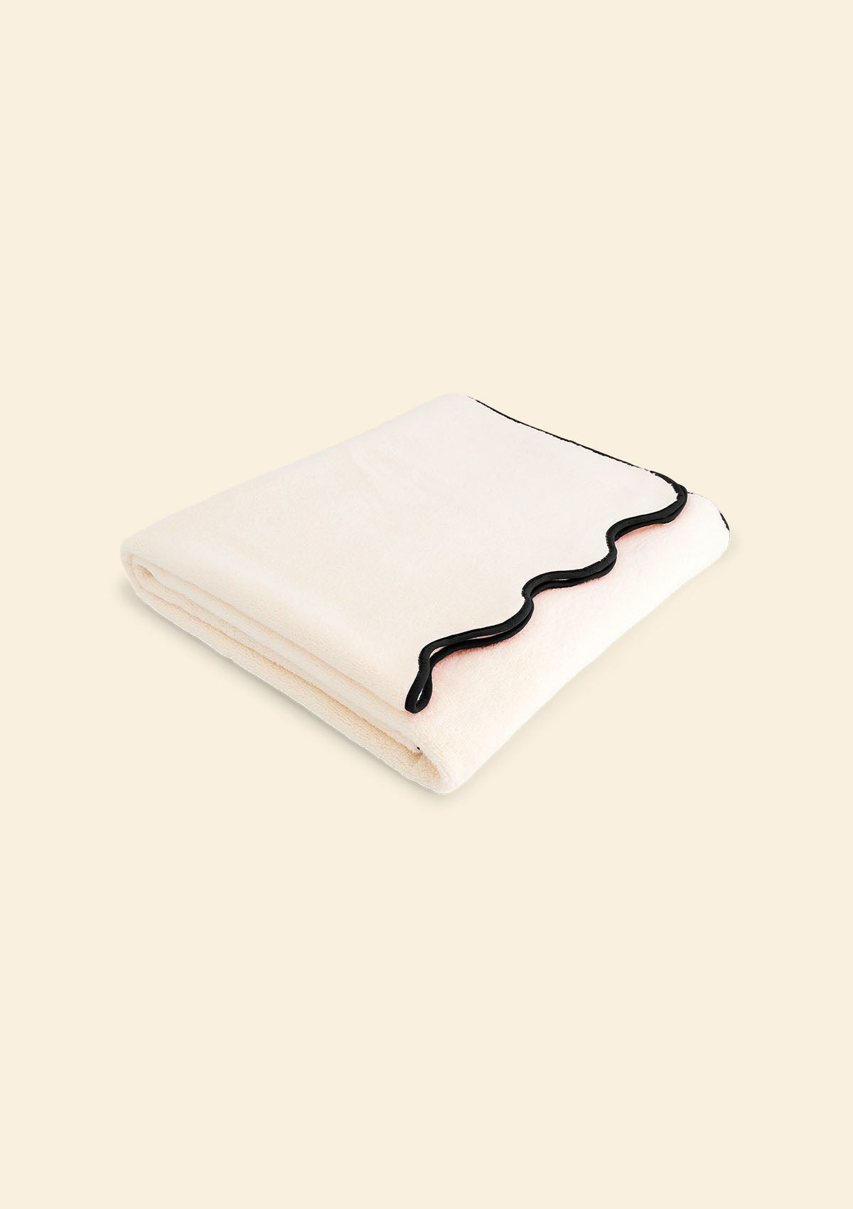 The ivory &amp; black cotton wavy bath sheet