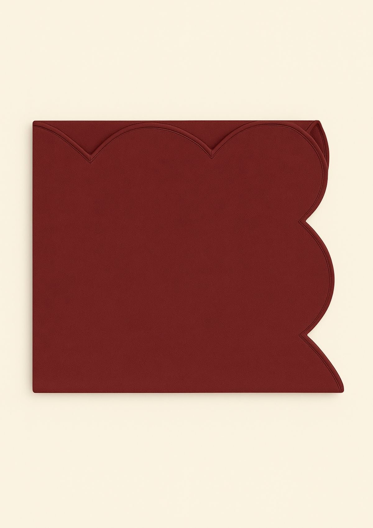 PRÉCOMMANDE | La nappe festonnée en lin Bordeaux
