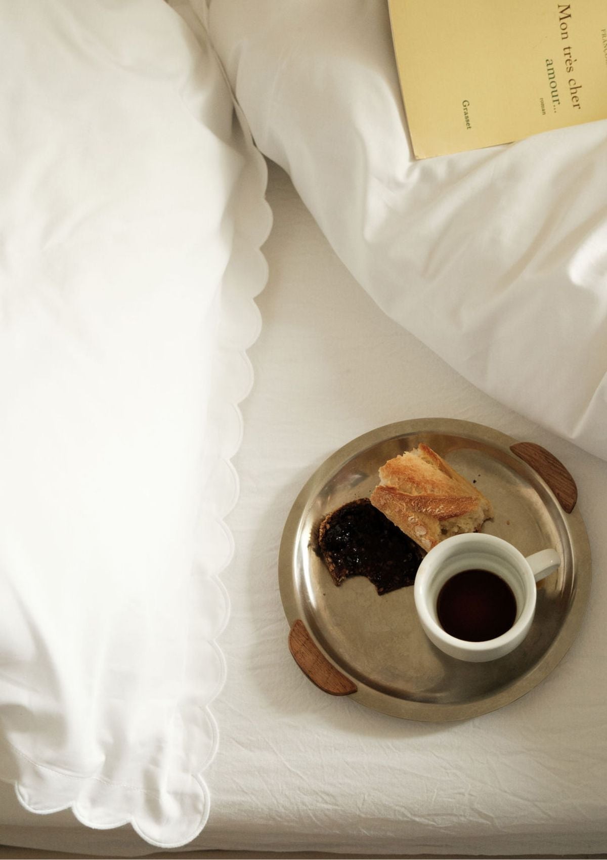 White Cotton Percale Scalloped Pillowcases (Set of 2)