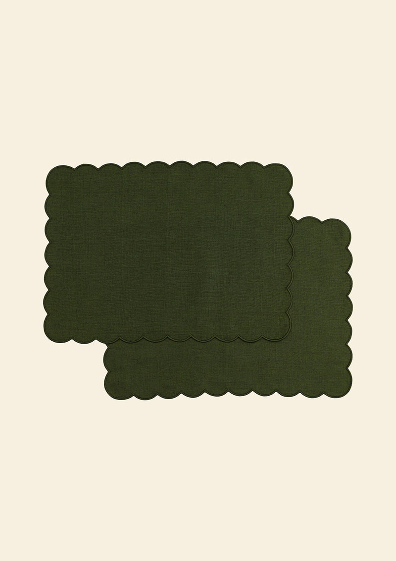 Rectangular linen and scalloped placemats (set of 2) Forest green