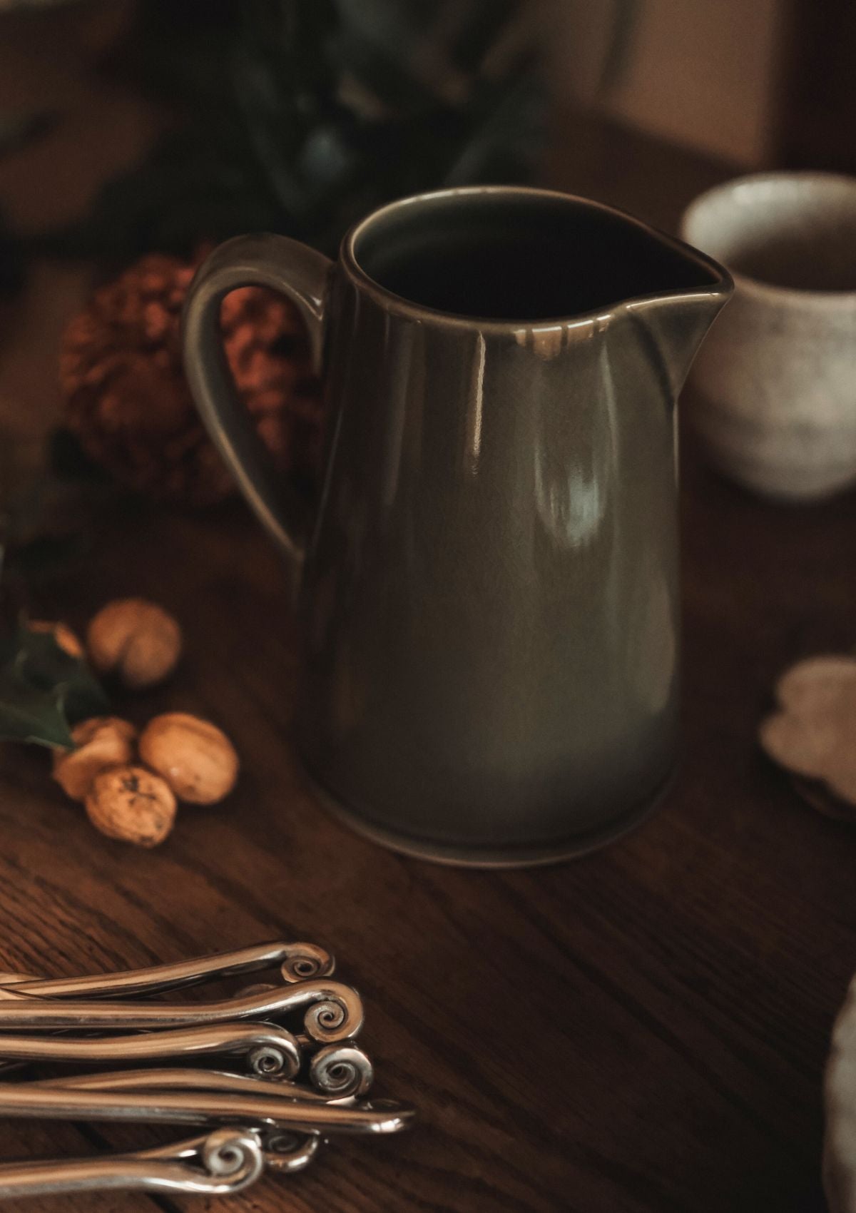 Jars x Tomète - coffret pichet vert et dessous de verre ivoire & rose