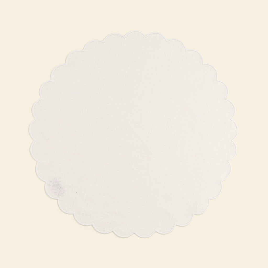 Les sets de table ronds festonnés en lin Blanc (lot de 2)