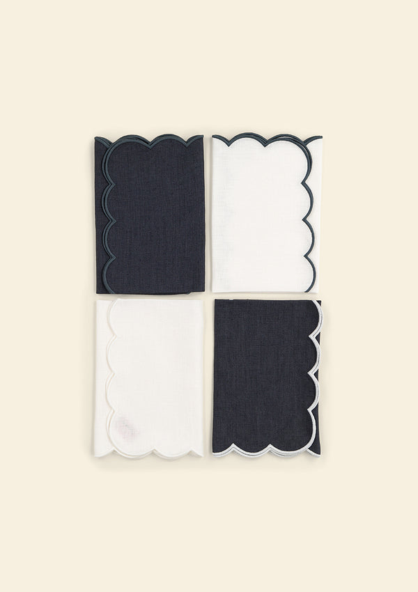 Les 4 serviettes de table festonnées en lin Bleu ardoise & Blanc